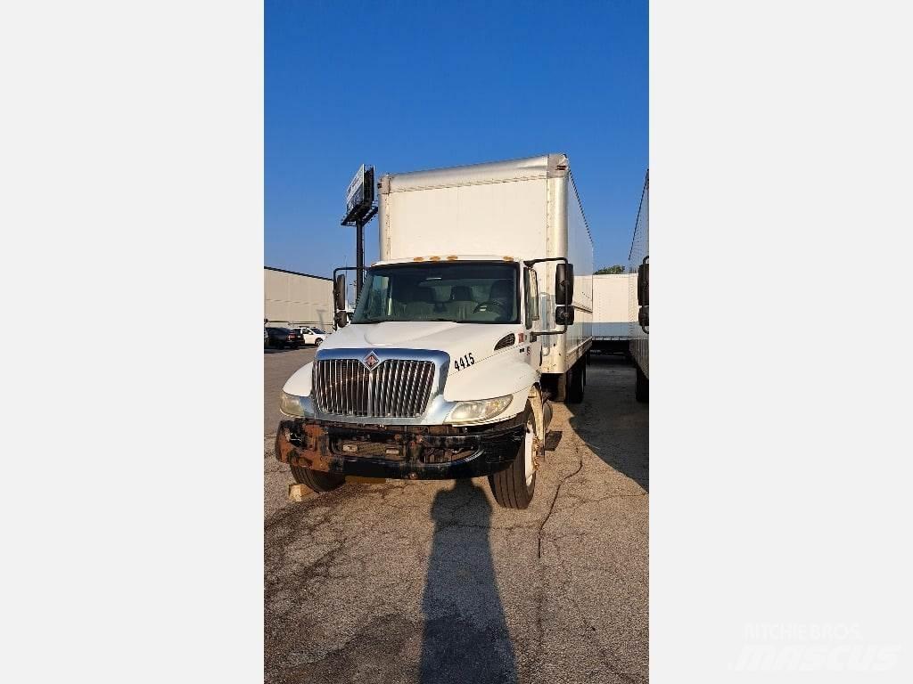 International MA025 Box body trucks
