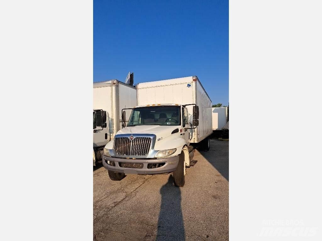 International MA025 Box body trucks