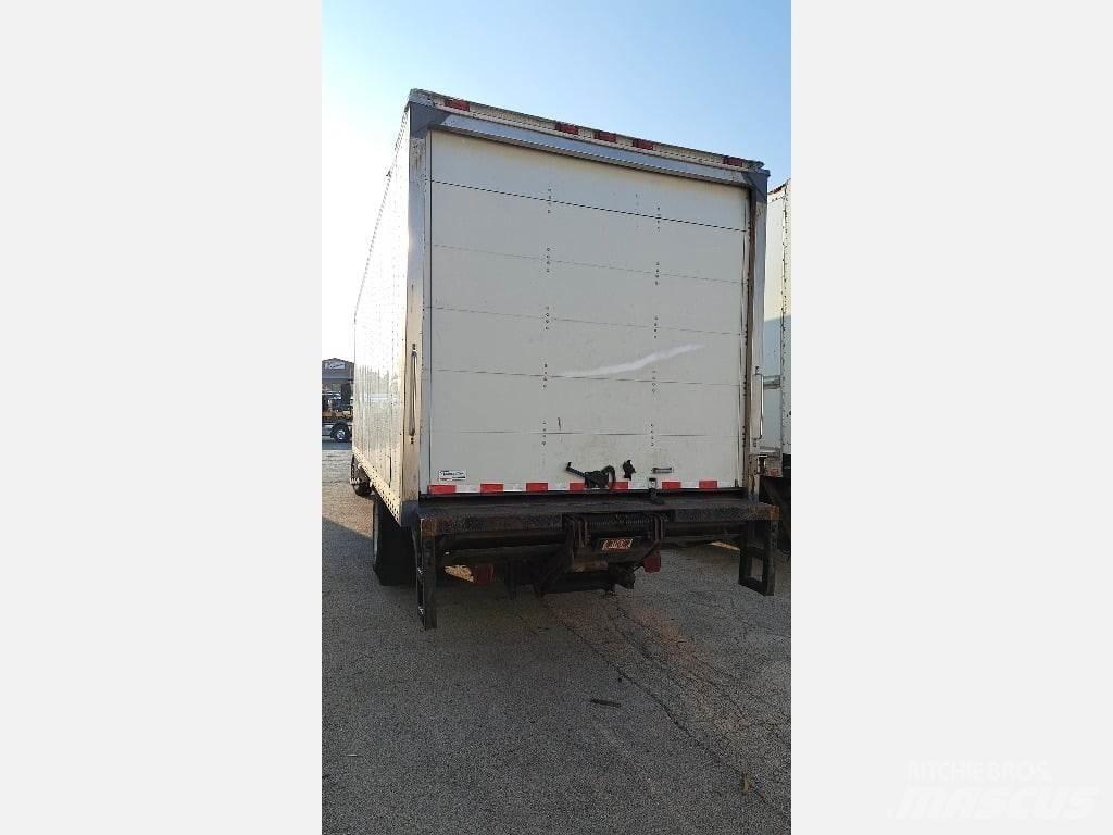 International MA025 Box body trucks