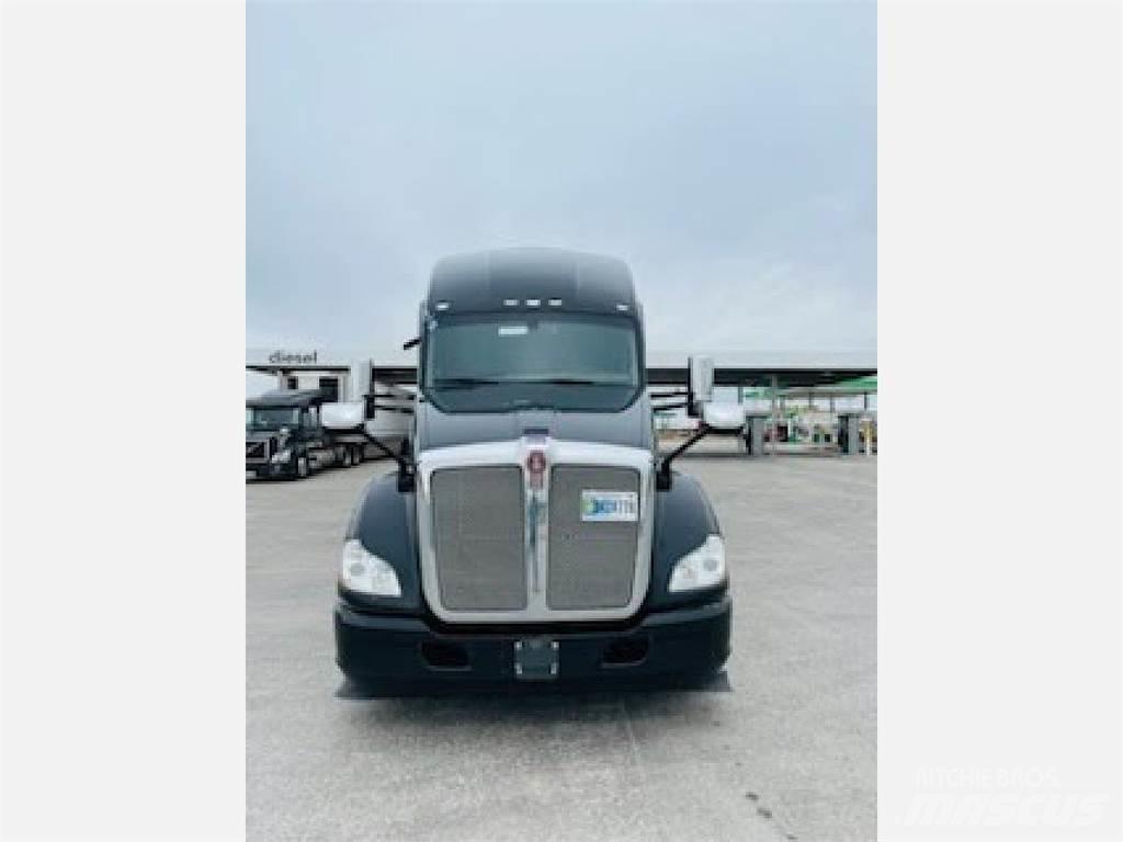 Kenworth T680 Tractor Units