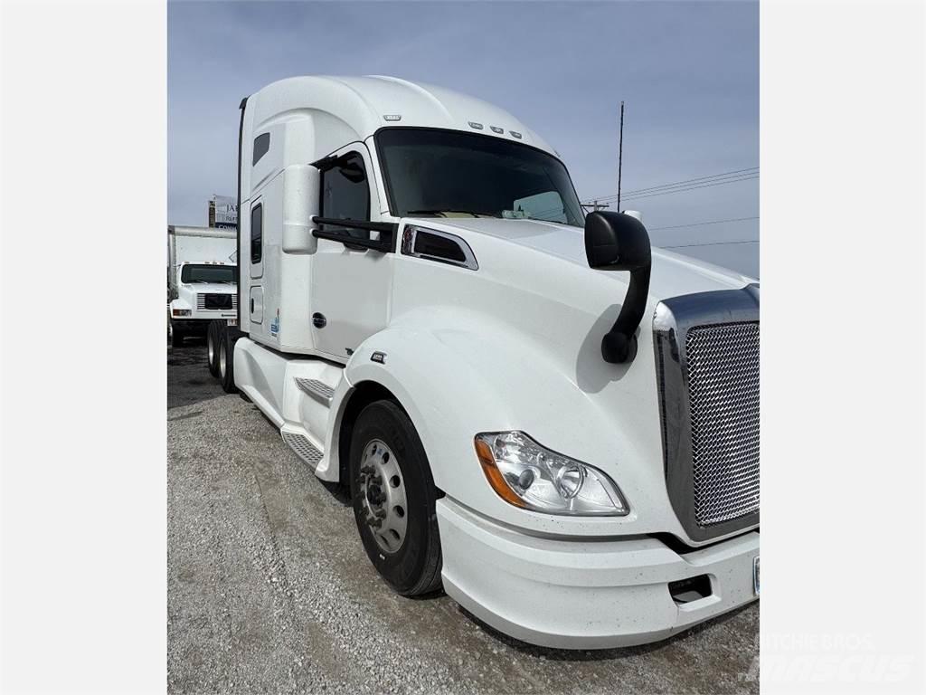 Kenworth T680 Tractor Units