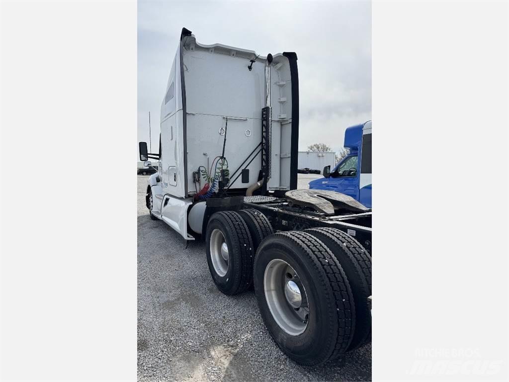 Kenworth T680 Tractor Units