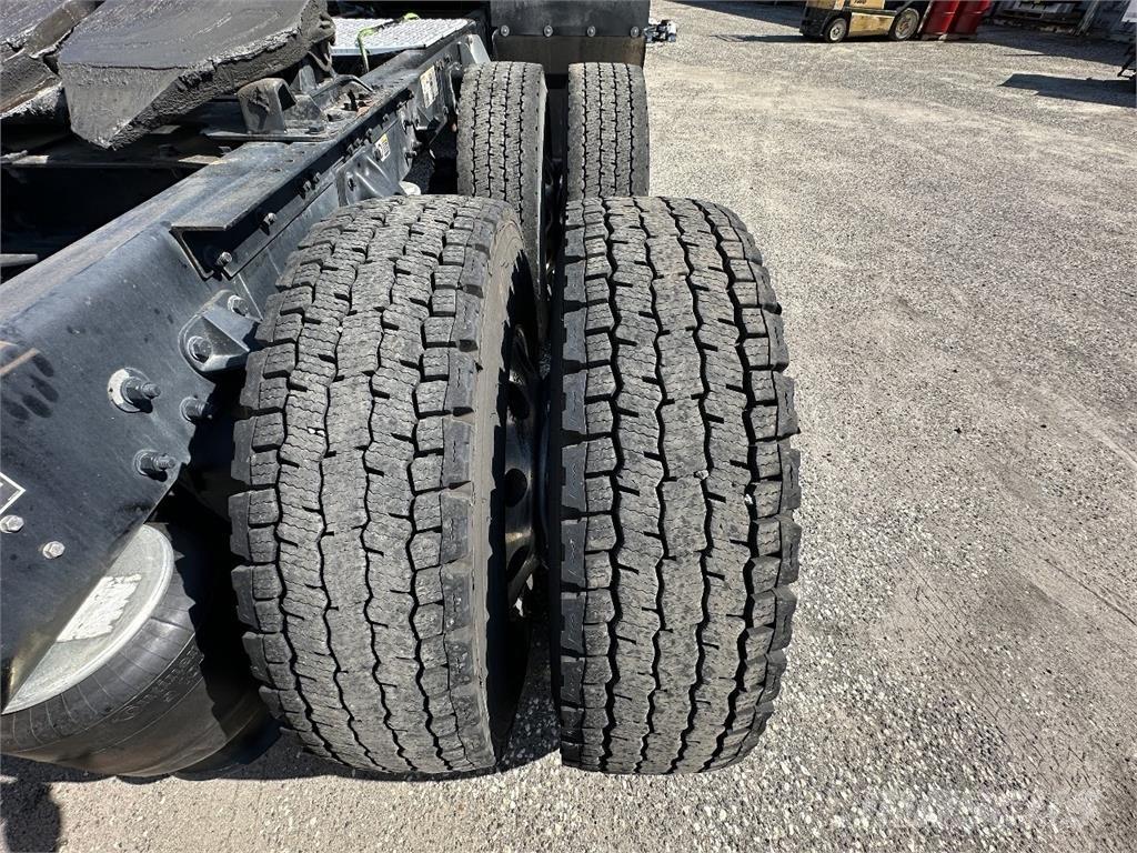 Kenworth T680 Tractor Units