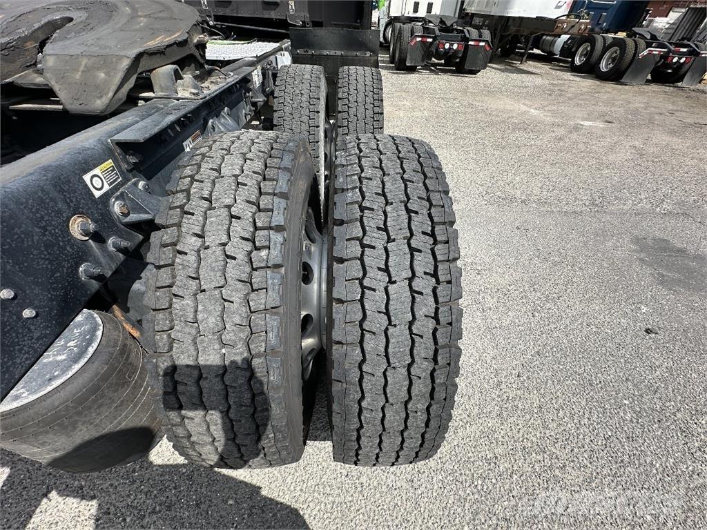 Kenworth T680 Tractor Units