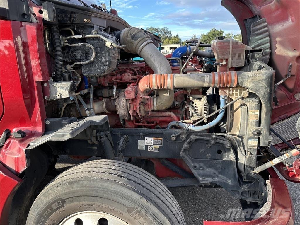 Kenworth T680 Tractor Units