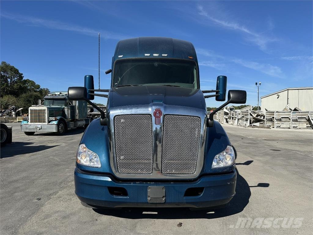 Kenworth T680 Tractor Units