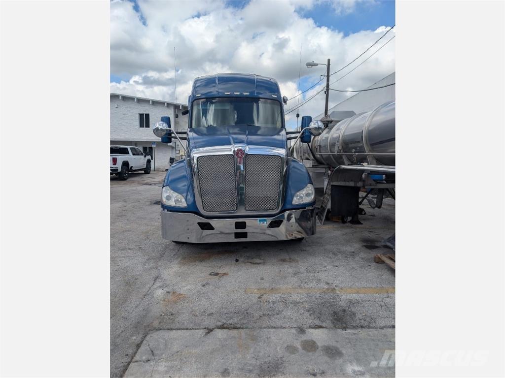 Kenworth T680 Tractor Units