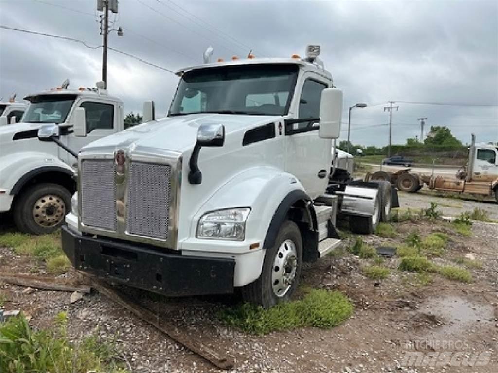 Kenworth T880 Tractor Units