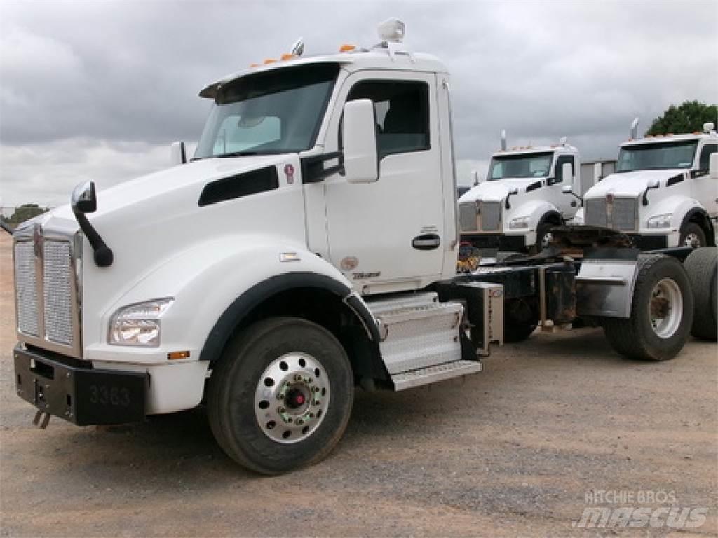 Kenworth T880 Tractor Units