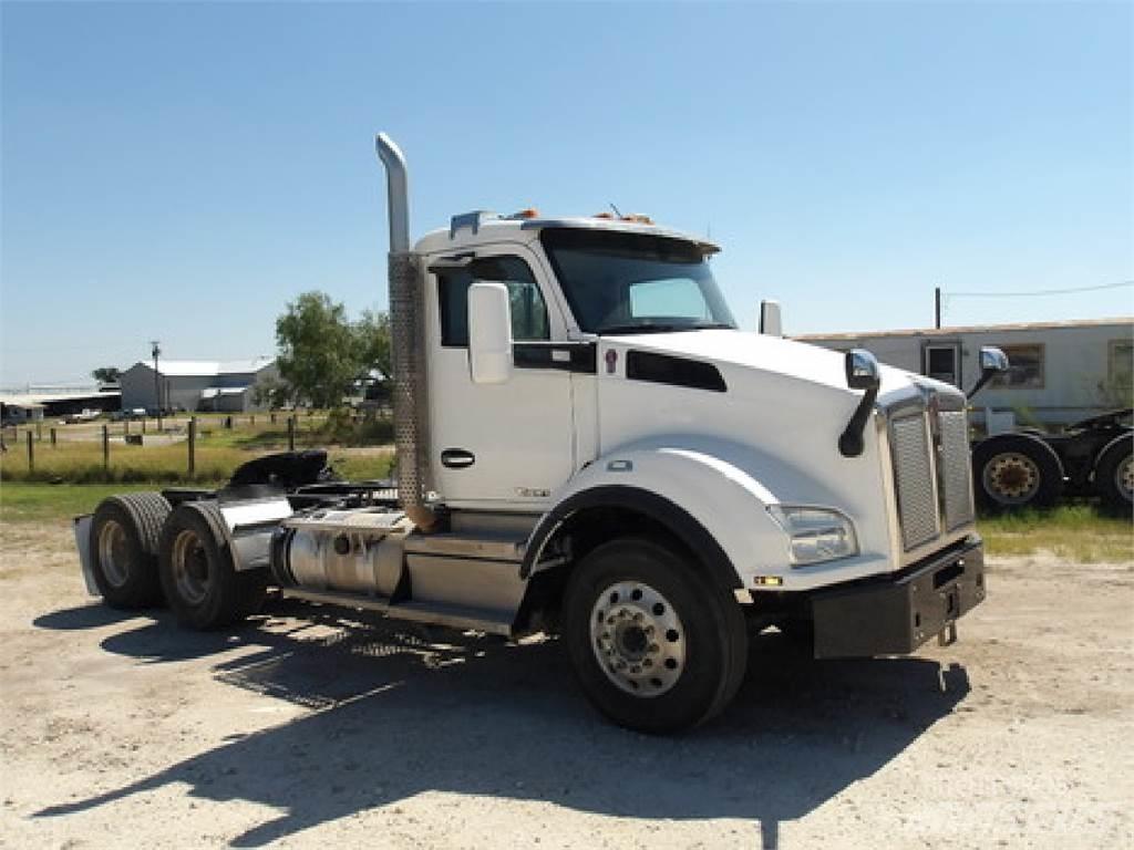 Kenworth T880 Tractor Units