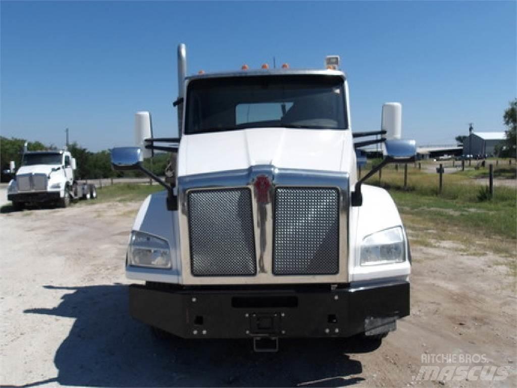 Kenworth T880 Tractor Units