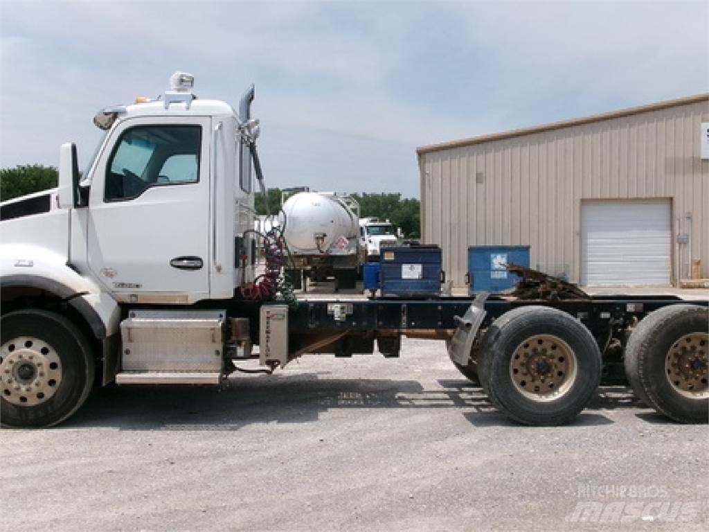 Kenworth T880 Tractor Units