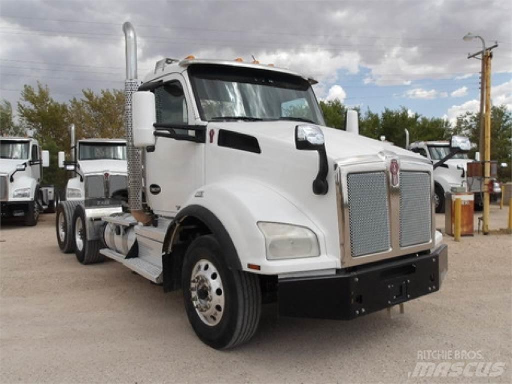 Kenworth T880 Tractor Units