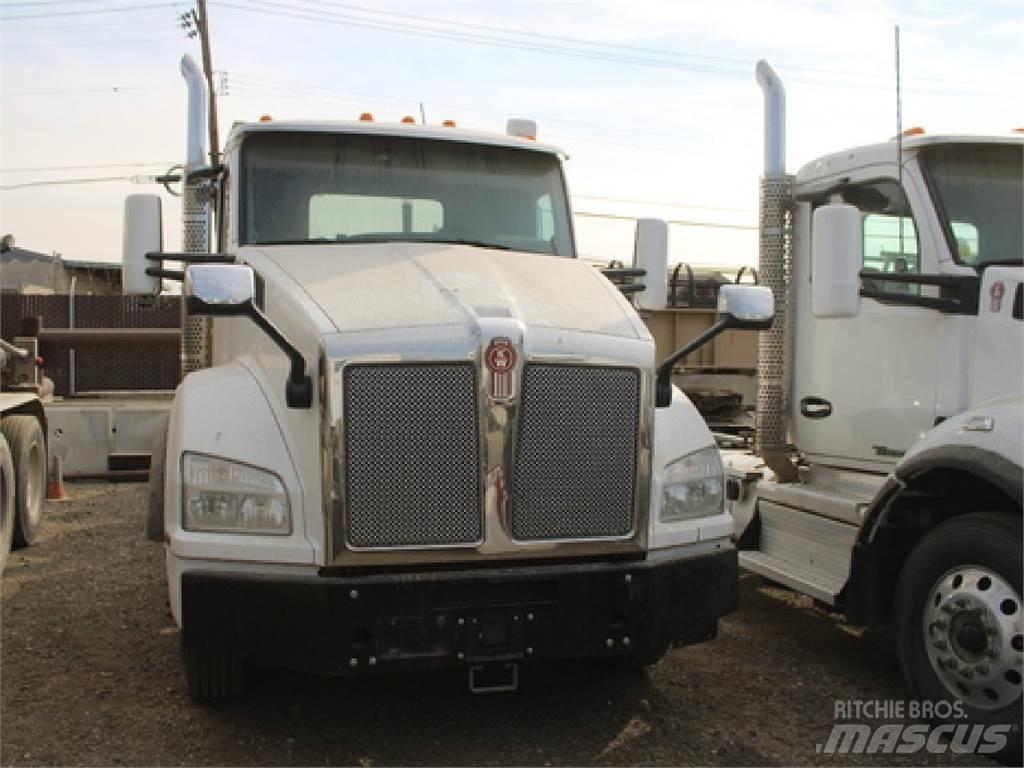Kenworth T880 Tractor Units