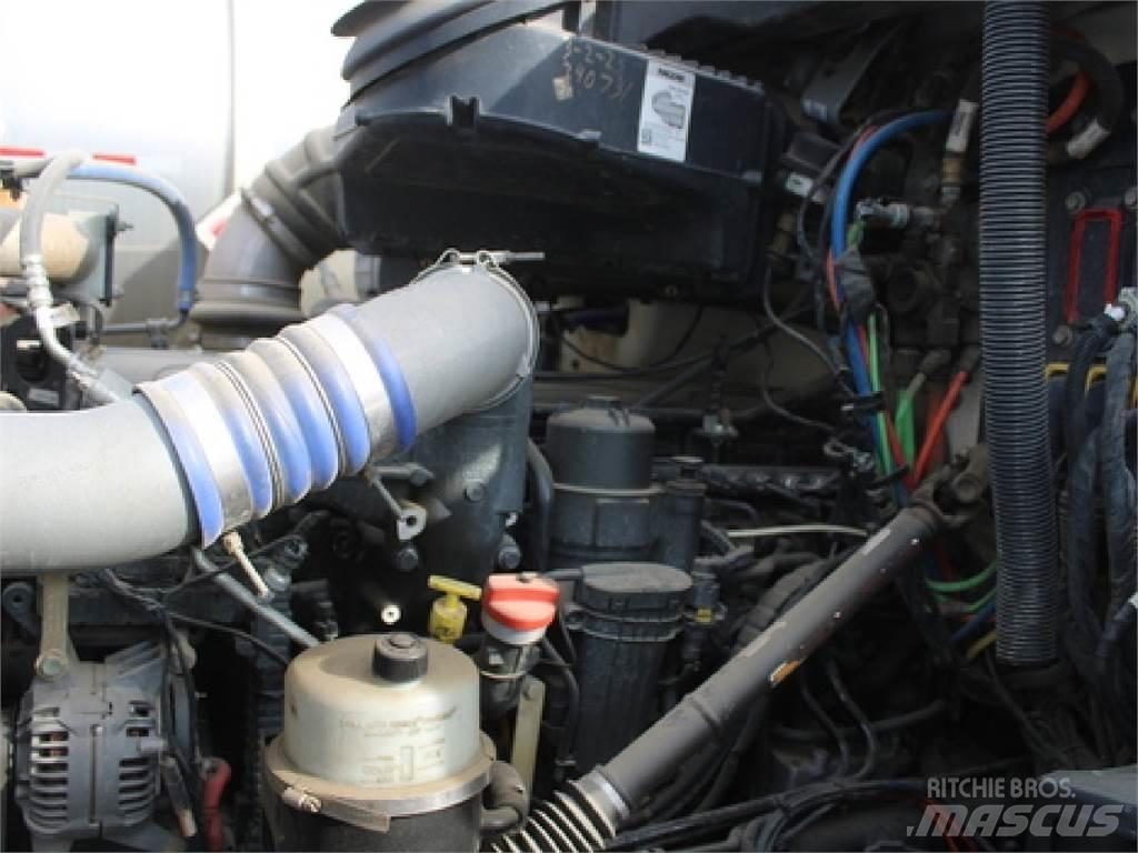 Kenworth T880 Tractor Units