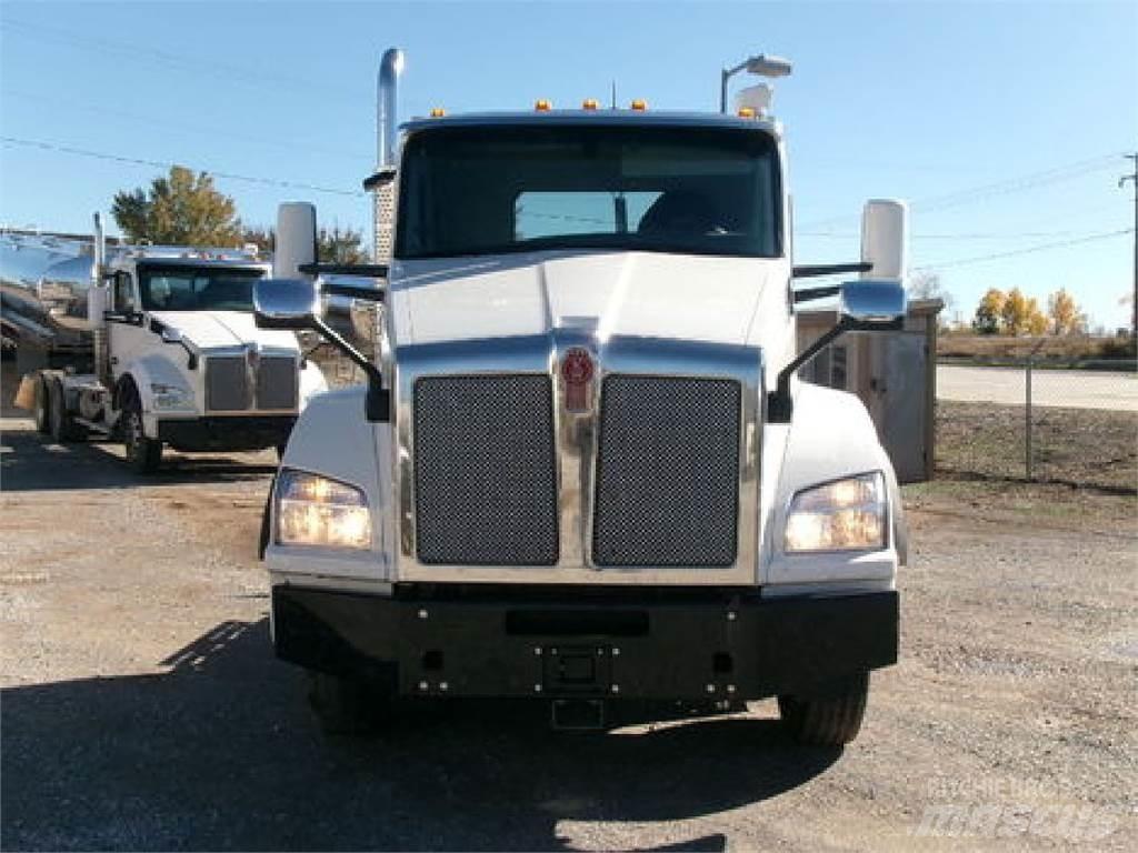 Kenworth T880 Tractor Units