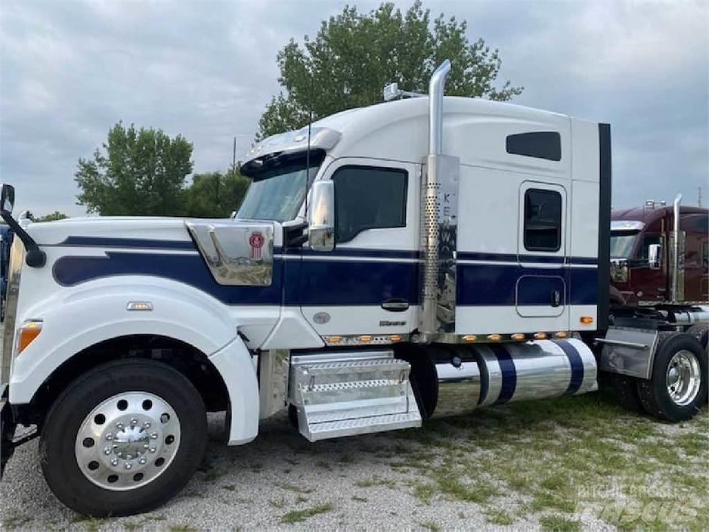 Kenworth W990 Tractor Units