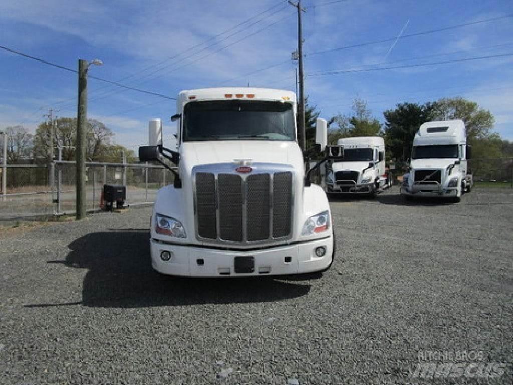 Peterbilt 579 Tractor Units