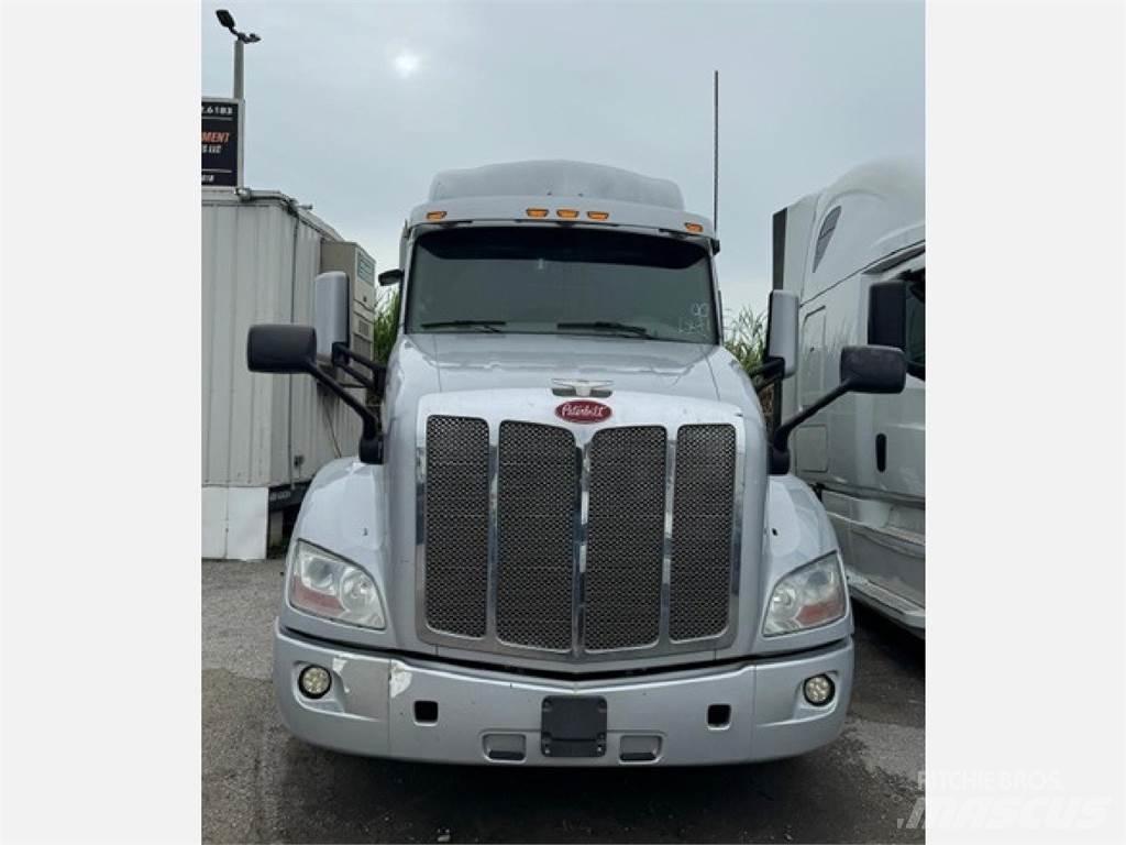 Peterbilt 579 Tractor Units