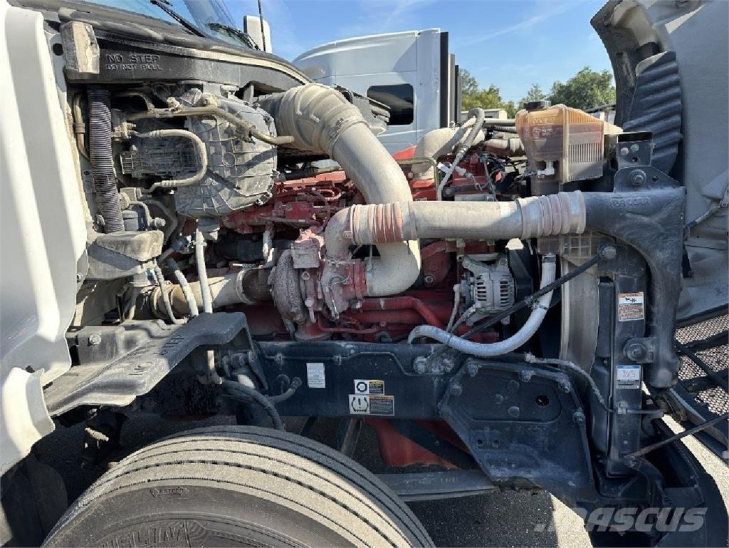 Peterbilt 579 Tractor Units