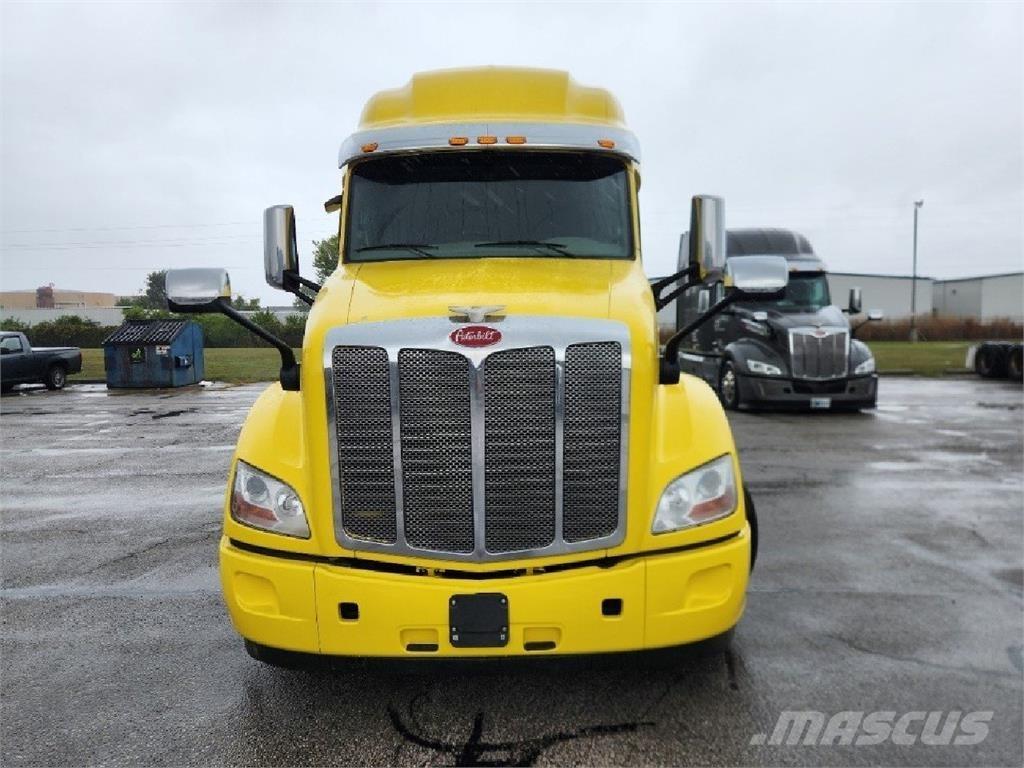 Peterbilt 579 Tractor Units