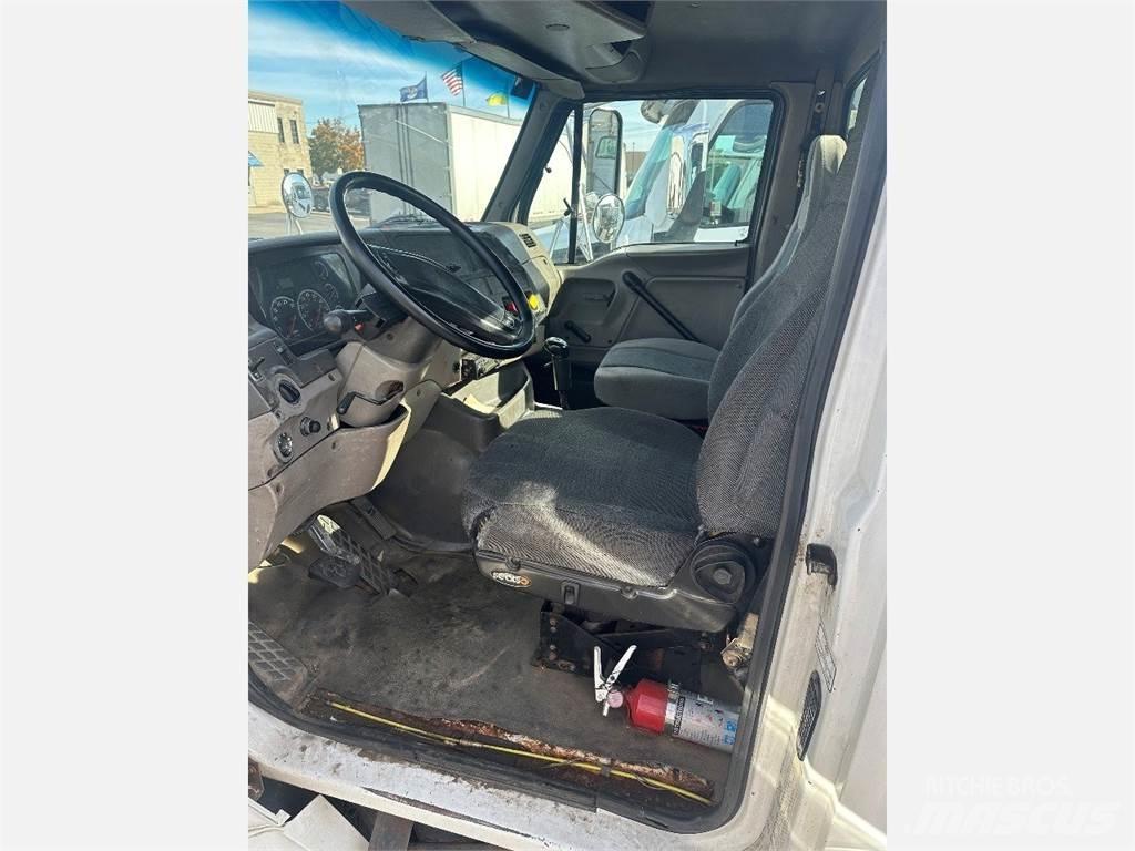 Sterling A9500 Tractor Units