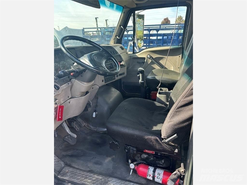 Sterling A9500 Tractor Units