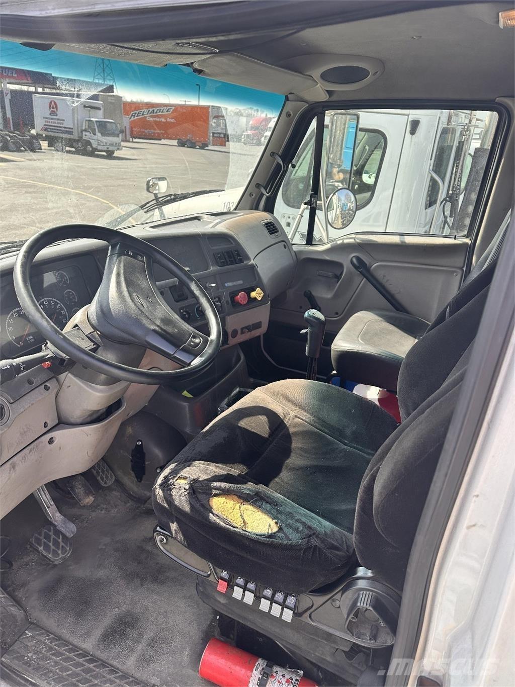 Sterling A9500 Tractor Units