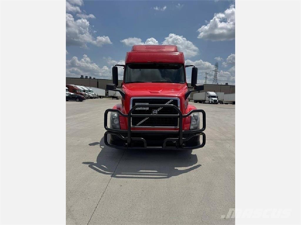 Volvo VNL 860 Tractor Units