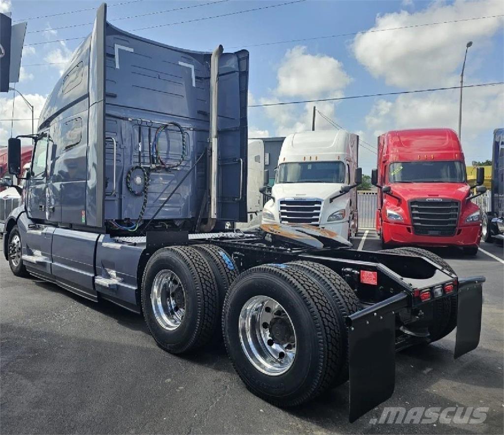Volvo VNL64T760 Tractor Units
