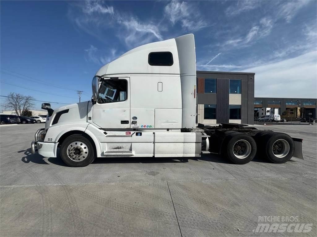 Volvo VNL670 Tractor Units