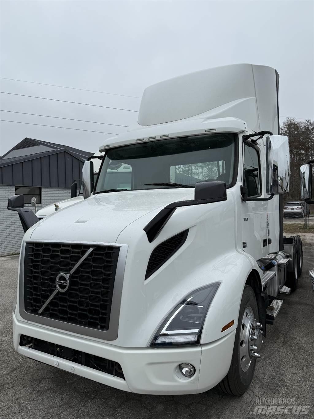 Volvo VNR64T300 Tractor Units