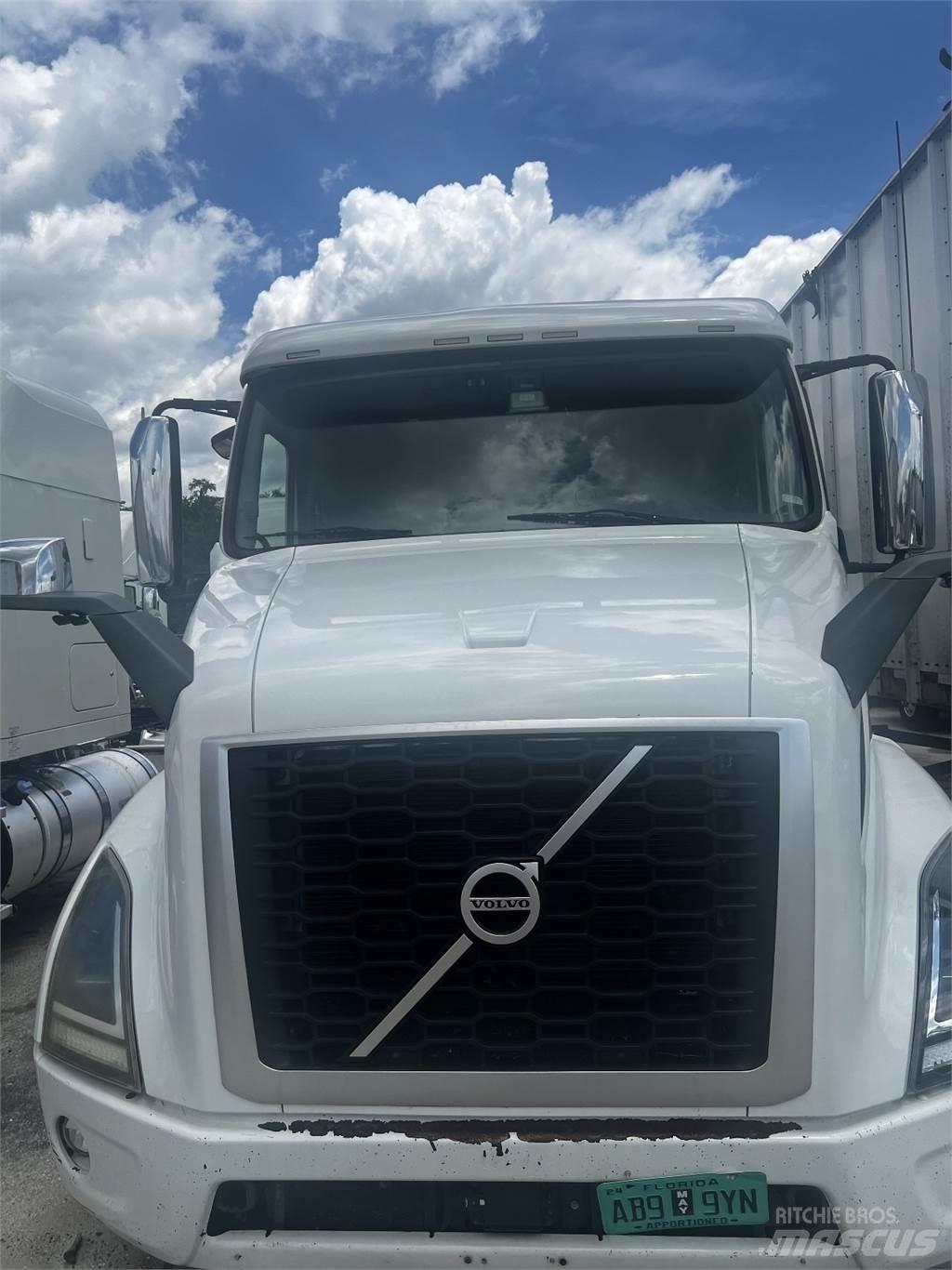 Volvo VNR64T640 Tractor Units