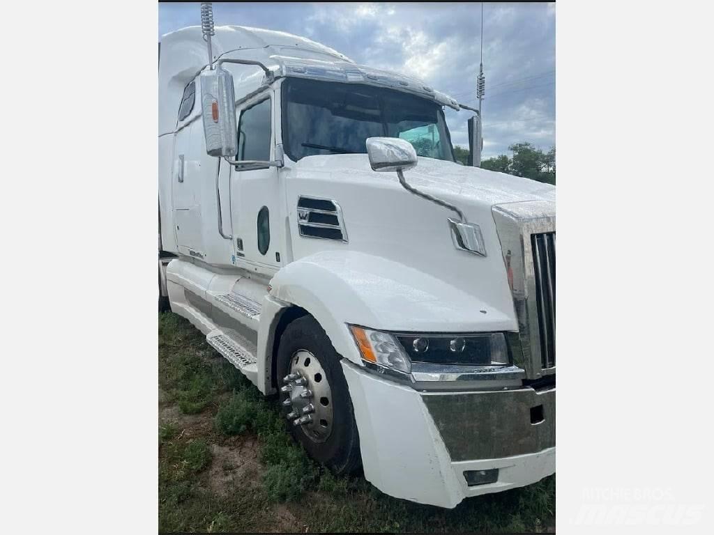 Western Star 5700XE Tractor Units