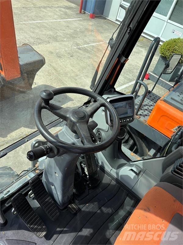 Doosan DX170W-5 Wheeled excavators