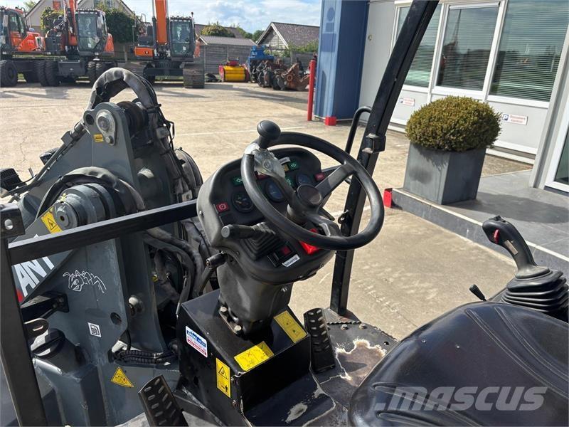 GiANT V6004T Wheel loaders