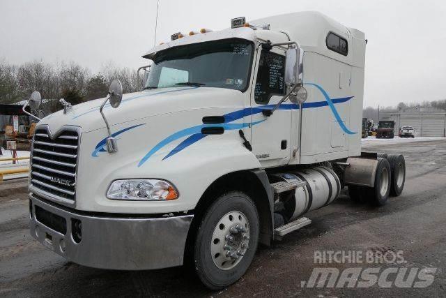 Mack CXU613 Tractor Units