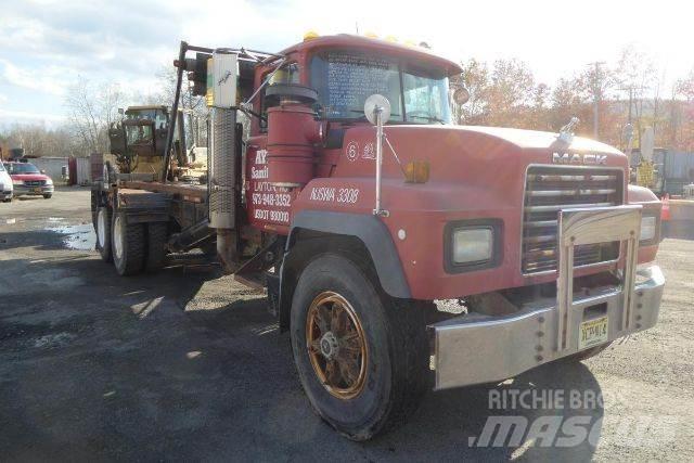Mack RD688S Container Frame trucks