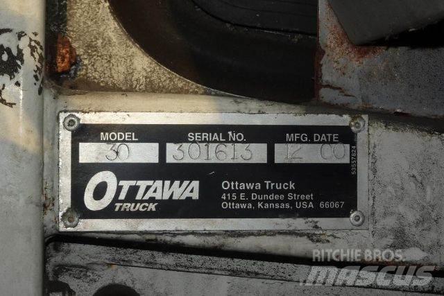 Ottawa 30 Terminal tractors