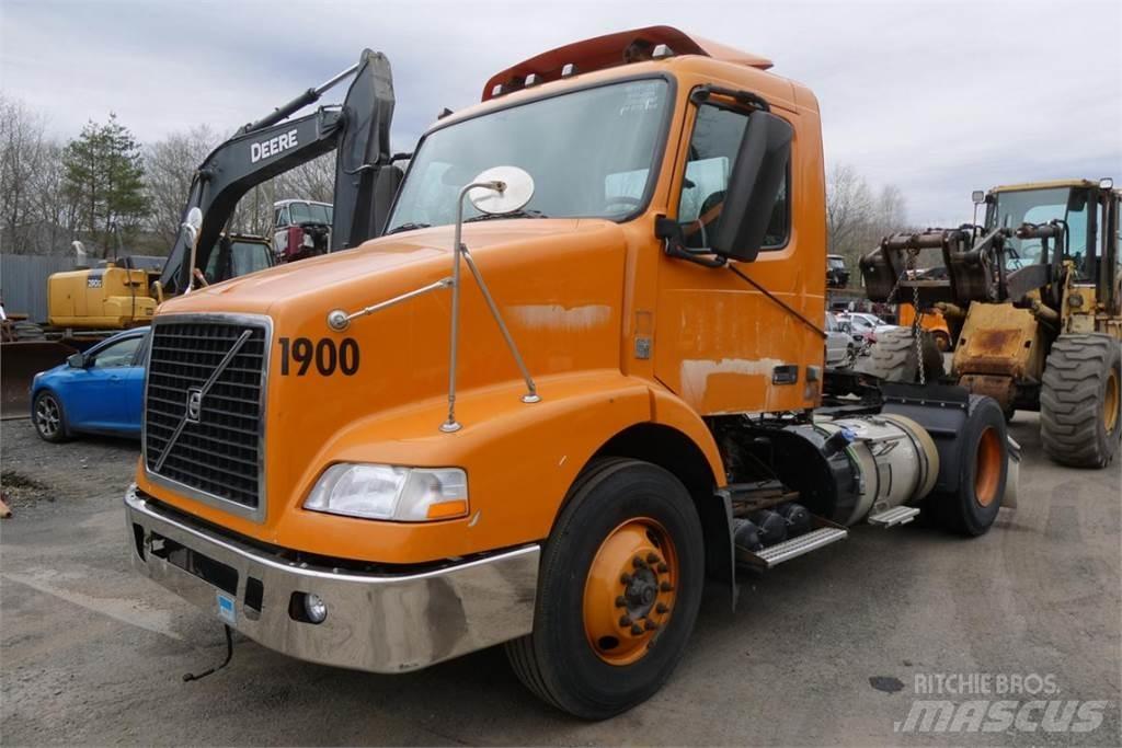 Volvo VNM42T Chassis Cab trucks