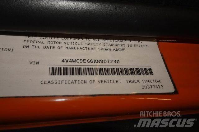 Volvo VNR64T300 Chassis Cab trucks