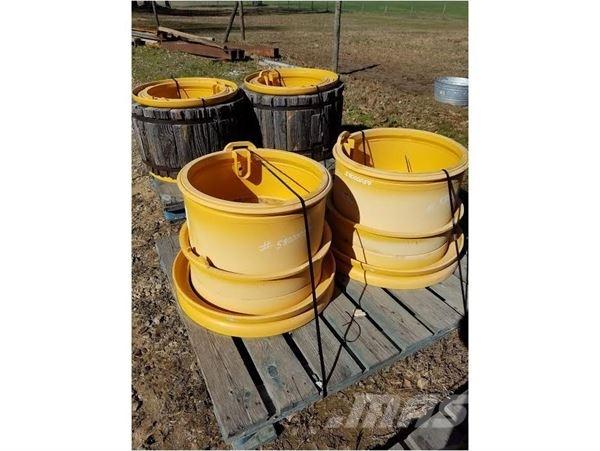 Volvo A30F Tyres, wheels and rims