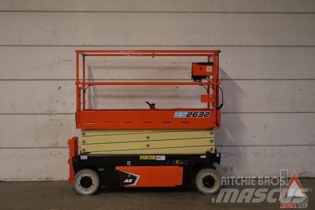 JLG 2632ES Articulated boom lifts