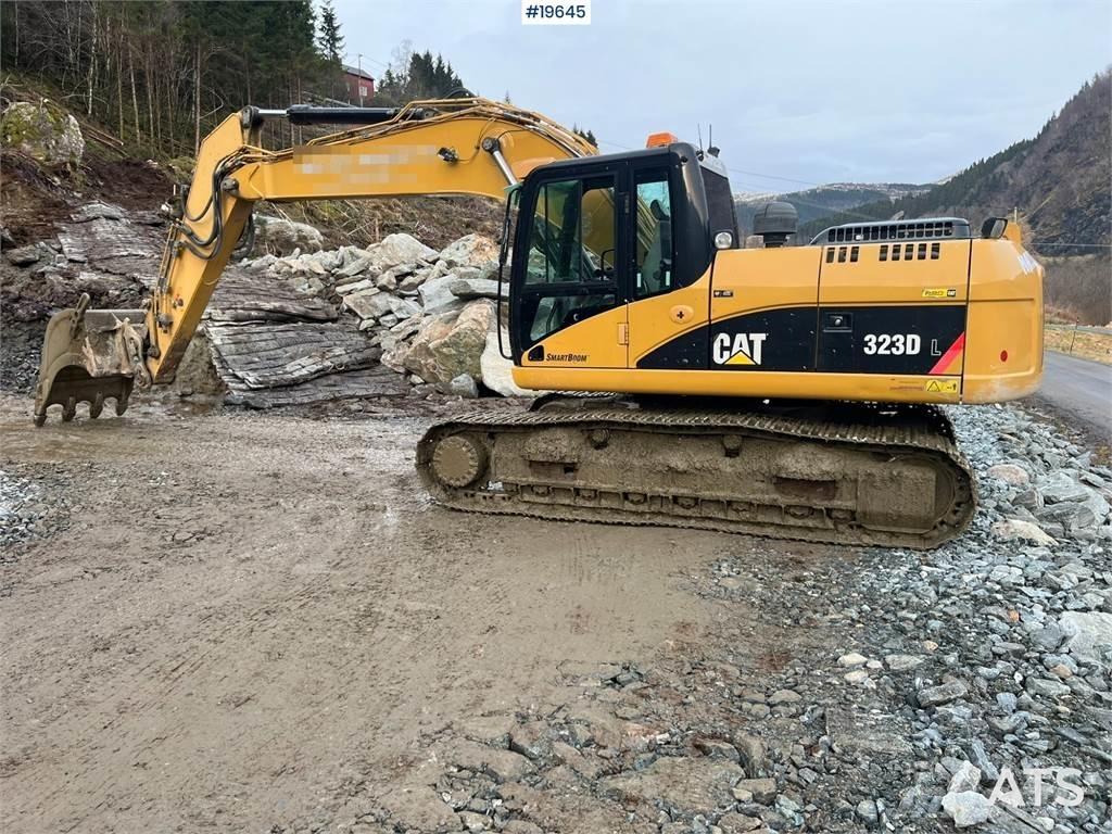 CAT 323D Crawler excavators