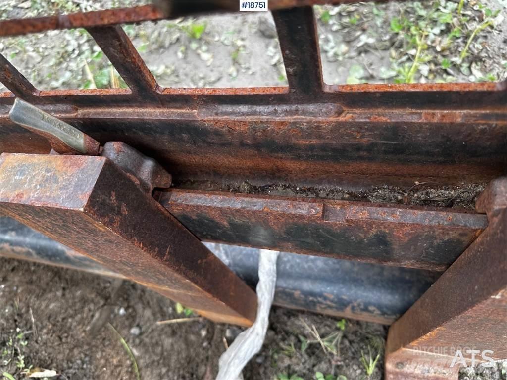 CAT Pallet Forks Construction - Others