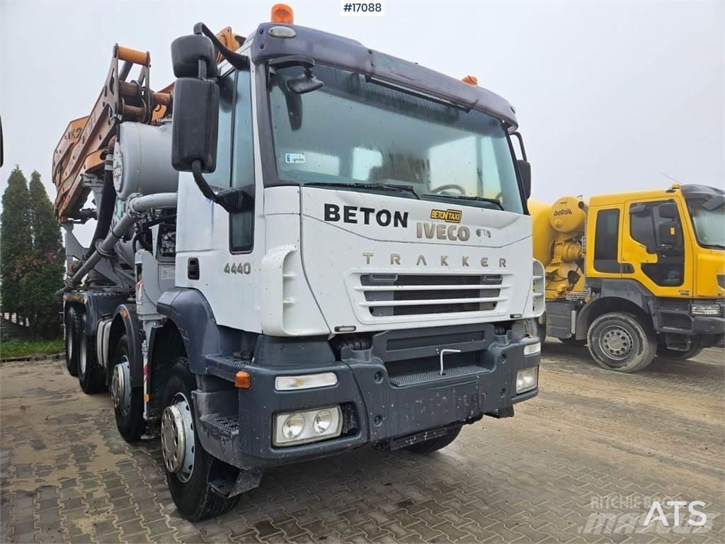 Iveco Trakker A440T Concrete pump trucks
