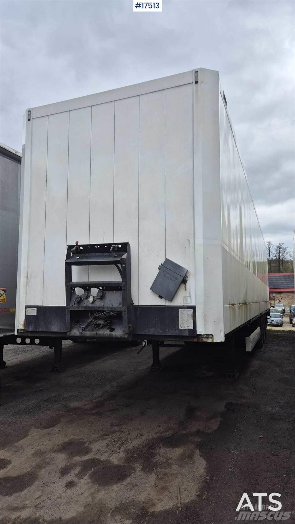Krone SD Curtainsider semi-trailers
