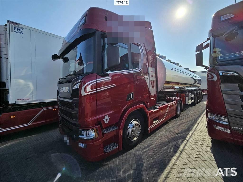 Scania R530 V8 Tractor Units