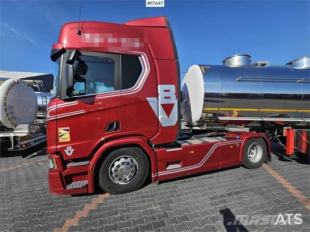 Scania R530 V8 Tractor Units