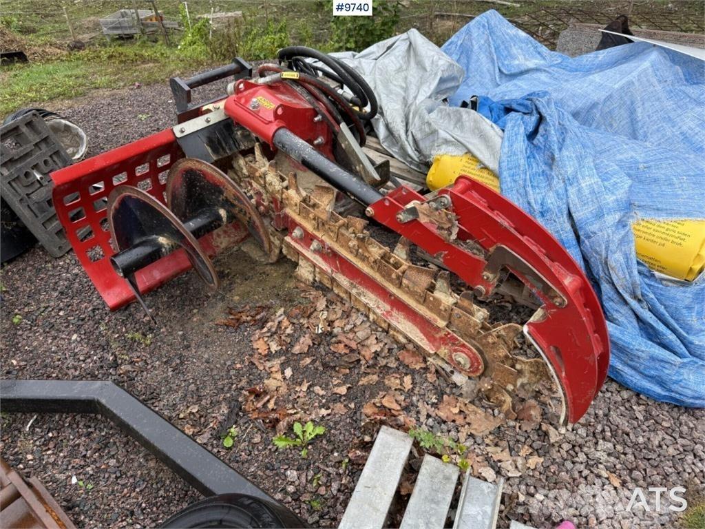 Auger Torque XHD 900 Backhoes